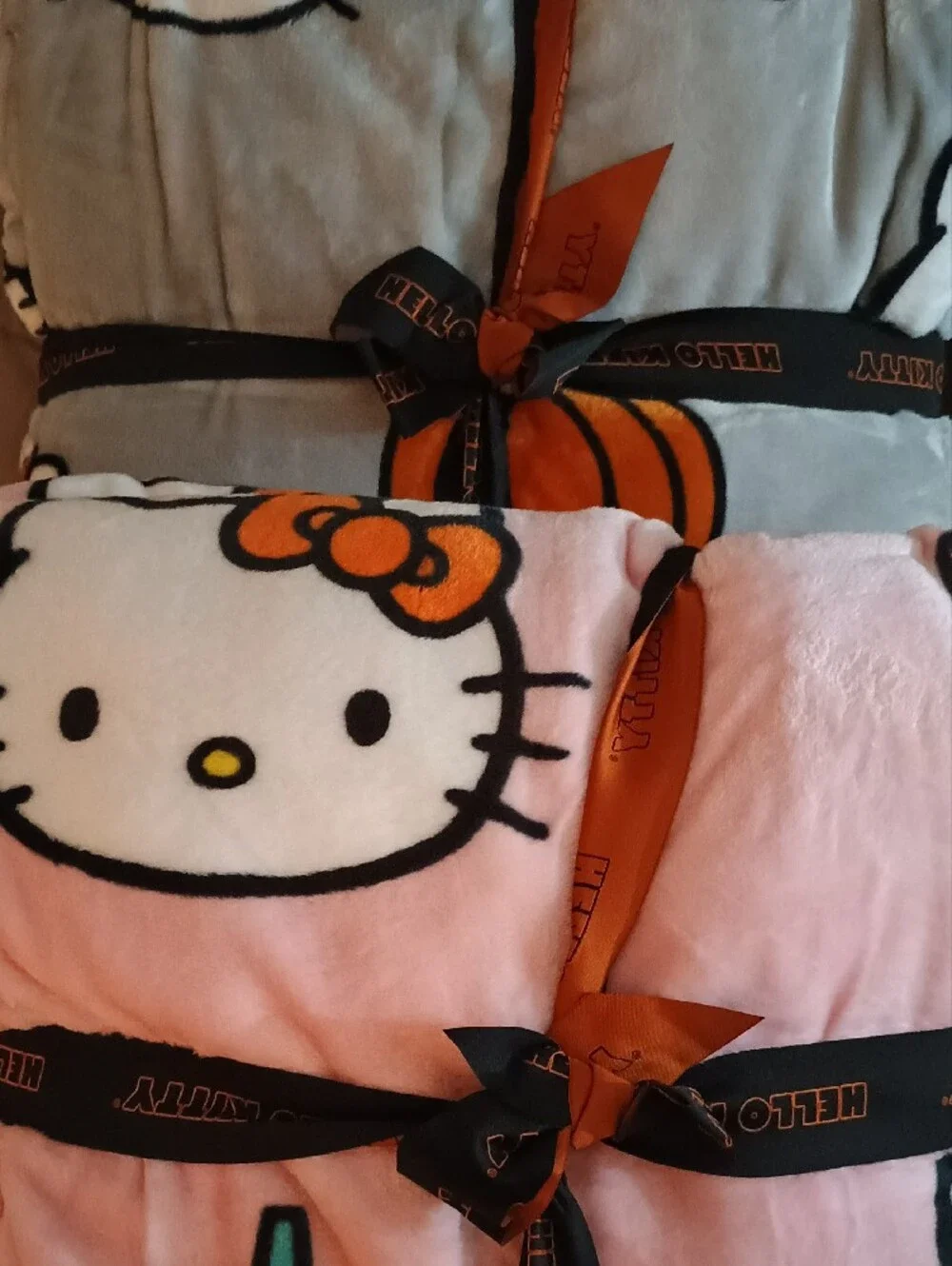WT Set of 2 Hello Kitty Halloween Blanket Full Queen 90x90 Pink Grey Pumpkin